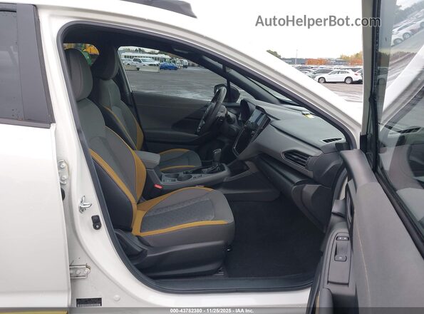 4S4GUHF65S3721022 2025 SUBARU CROSSTREK White Vista interior delantera
