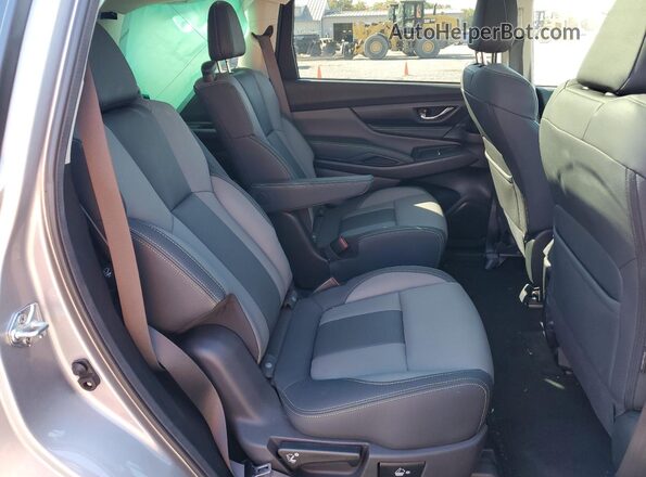 4S4WMAFD0S3402077 2025 SUBARU ASCENT Серебряный Вид задней части салона