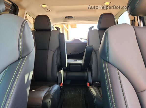 4S4WMAKD8R3432265 2024 SUBARU ASCENT Gray Widok tylnych siedzeń