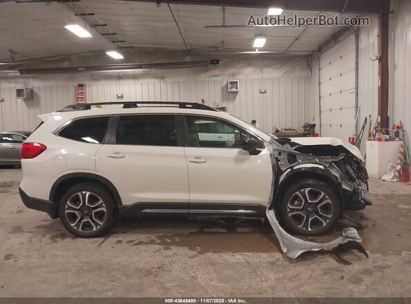 4S4WMAUD1R3455593 2024 SUBARU ASCENT White Rear interior view