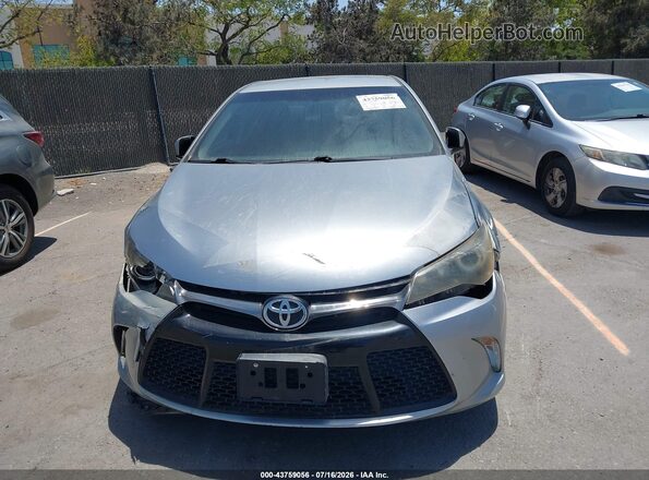 4T1BF1FK3HU378318 2017 TOYOTA CAMRY Silver Vista frontal