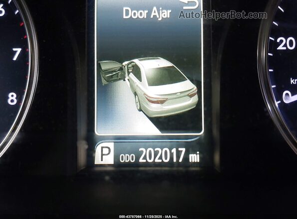 4T1BF1FK8GU263597 2016 TOYOTA LE Silver 
