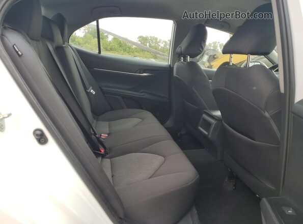4T1C11BK0LU002760 2020 TOYOTA LE White Vista de los asientos traseros