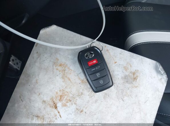 4T1DAACK2SU204162 2025 TOYOTA CAMRY Blue Vista del salpicadero