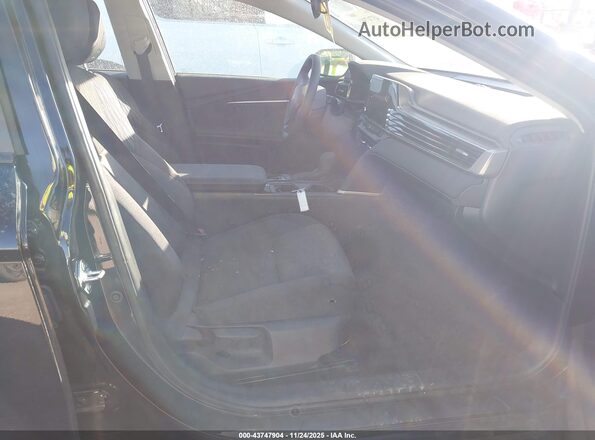 4T1DAACK7SU576581 2025 TOYOTA LE Черный Вид салона спереди