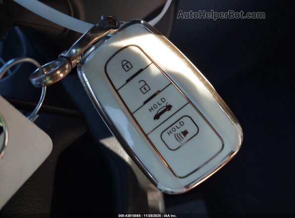 4T3RWRFVXNU079838 2022 TOYOTA LE Gray Առջևի վահանակի տեսք