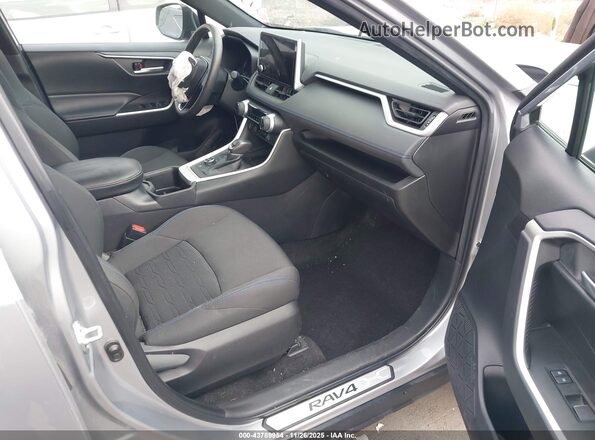4T3T6RFV4PU131831 2023 TOYOTA RAV4 HYBRID Silver Vista interior delantera