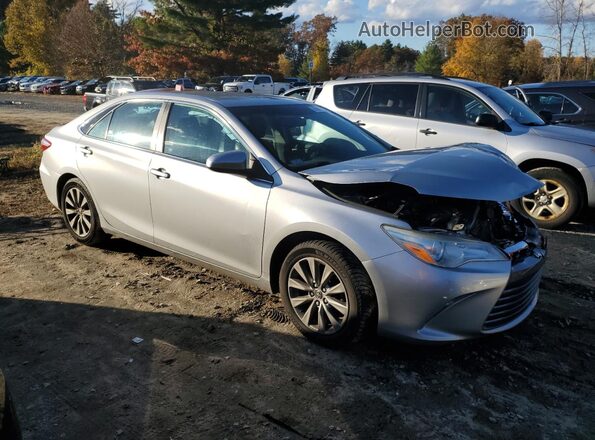 4T4BF1FK2GR549869 2016 TOYOTA LE Silver Przód prawy