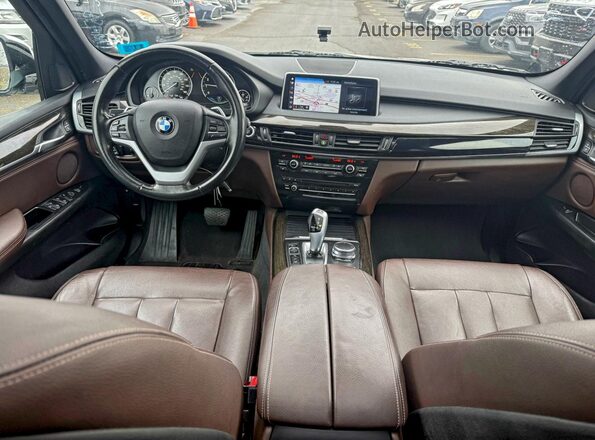 5UXKT0C53J0W02494 2018 BMW X5 White უკანა სავარძლების ხედი