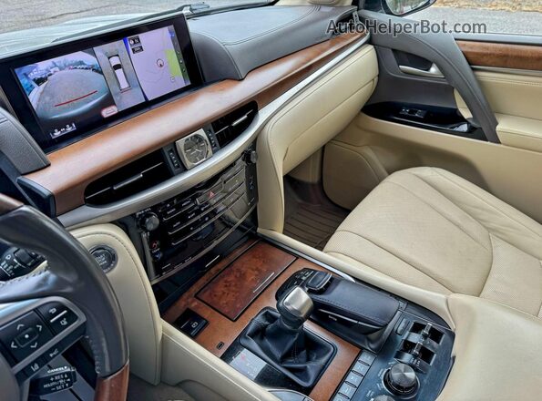 JTJHY7AX4K4293975 2019 LEXUS LX White 