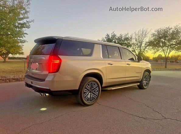 1GNSKGKL6MR296606 2021 CHEVROLET SUBURBAN Tan Vista frontal