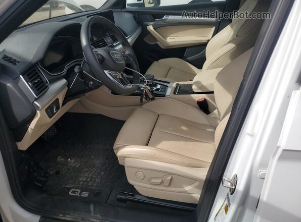 WA15AAFYXM2118258 2021 AUDI Q5 White Dashboard view
