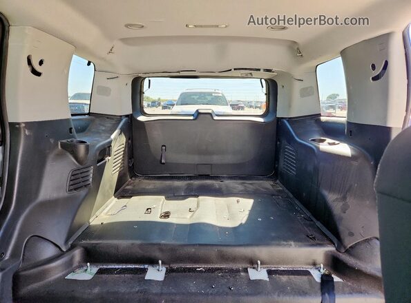 1GNLCDECXLR268270 2020 CHEVROLET TAHOE White Widok wnętrza z tyłu