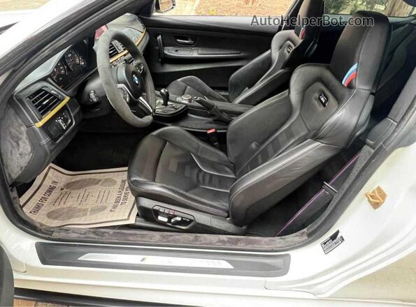 WBS3S7C01LAH85070 2020 BMW M4 White Vista de los asientos traseros