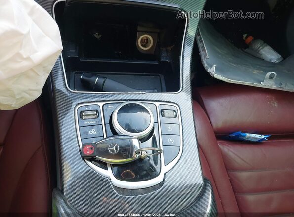55SWF6EB3JU253305 2018 MERCEDES-BENZ AMG C 43 White Widok deski rozdzielczej