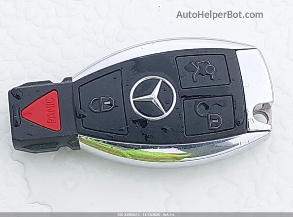 55SWF6EB9JU268715 2018 MERCEDES-BENZ AMG C 43 White Dashboard view