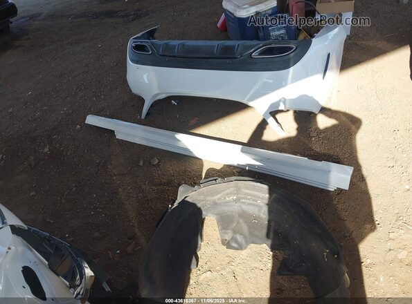 55SWF8DB2KU287363 2019 MERCEDES-BENZ C White Instrument cluster view