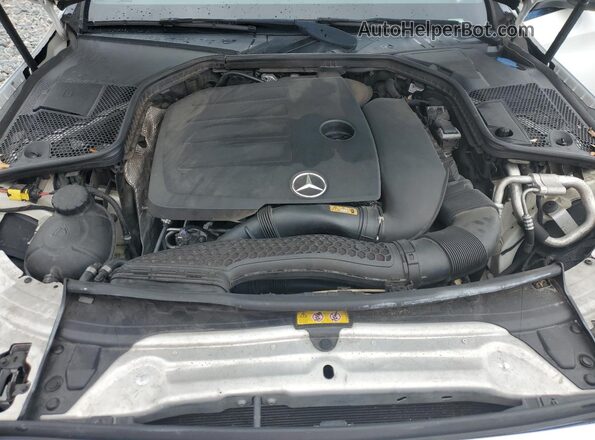55SWF8DB5LU323323 2020 MERCEDES-BENZ C Белый Вид задней части салона