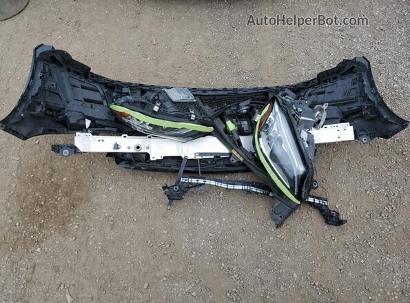55SWF8EB4LU332920 2020 MERCEDES-BENZ C Black Vista del compartimento del motor