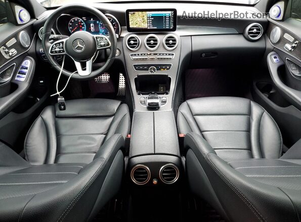 55SWF8EB4LU332920 2020 MERCEDES-BENZ C Black Vista del salpicadero