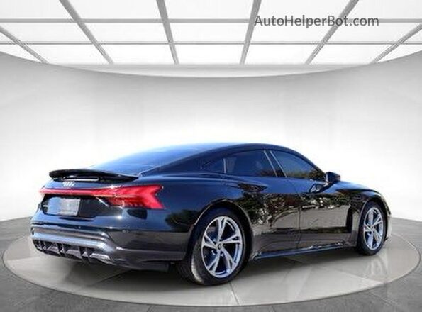 WAUFJBFW6P7005085 2023 AUDI E-TRON Black Przód prawy
