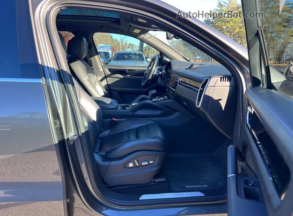 WP1AA2AY3LDA09949 2020 PORSCHE CAYENNE Серый Вид сзади