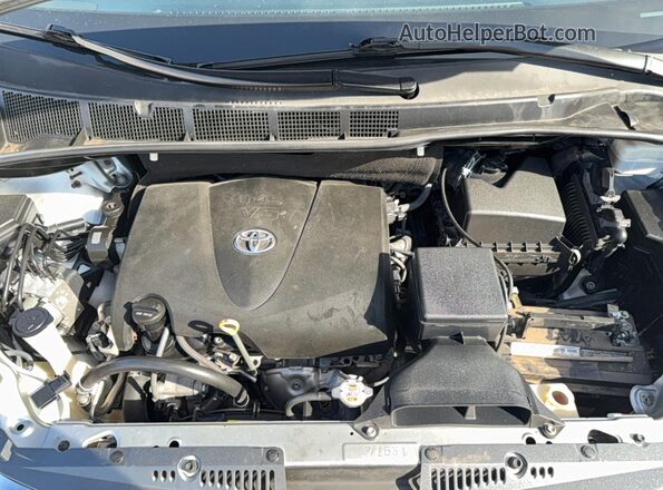 5TDYZ3DC0LS030115 2020 TOYOTA LE Silver წინა პანელის ხედი