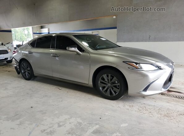 58ACZ1B11MU083861 2021 LEXUS ES Silver Delantero derecho