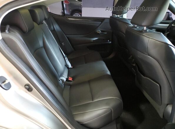 58ACZ1B11MU083861 2021 LEXUS ES Silver Vista de los asientos traseros