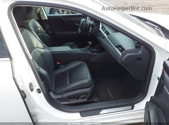 58AD21B19LU004623 2020 LEXUS ES 300H White Սալոնի դիմացի տեսք