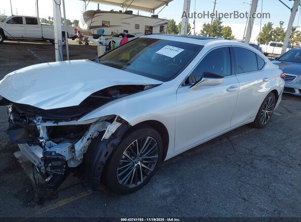 58ADA1C11NU018505 2022 LEXUS ES 300H Белый Передняя левая четверть