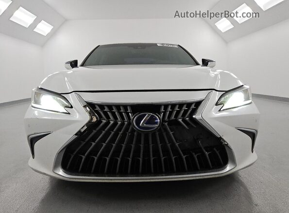 58ADA1C15NU014747 2022 LEXUS ES White Вид спереду