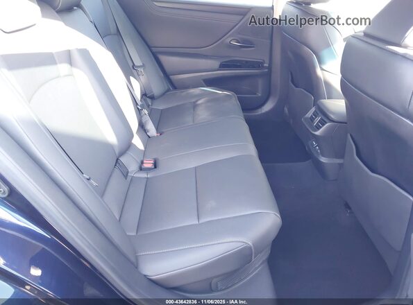 58ADA1C1XRU047121 2024 LEXUS ES 300H Blue Widok naklejki z numerem VIN