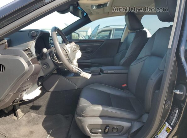 58ADZ1B10LU062163 2020 LEXUS ES Черный Вид салона спереди