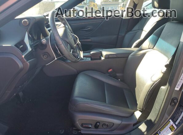58ADZ1B11LU061510 2020 LEXUS ES Charcoal Вид салону спереду