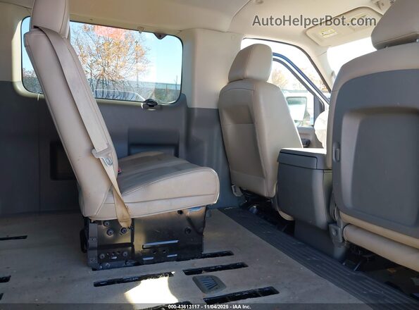 5BZAF0AA8KN852290 2019 NISSAN NV PASSENGER NV3500 HD Silver VIN կոդի պիտակի տեսք