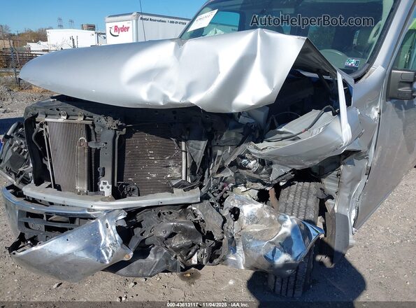 5BZAF0AA8KN852290 2019 NISSAN NV PASSENGER NV3500 HD Silver Դիմացի տեսք