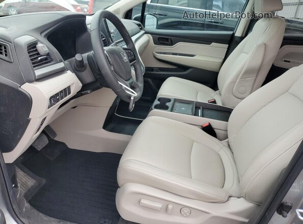 5FNRL6H63SB064788 2025 HONDA ODYSSEY Silver Вид салону спереду