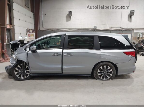 5FNRL6H65RB065483 2024 HONDA ODYSSEY Gray Vista interior trasera