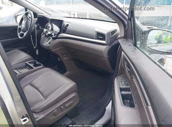 5FNRL6H68RB052324 2024 HONDA ODYSSEY Silver Вид салону спереду