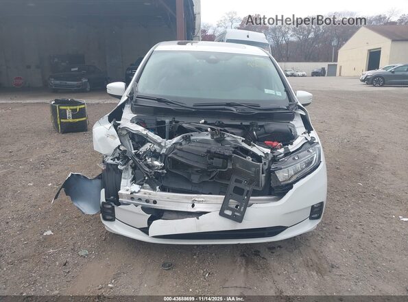 5FNRL6H69RB069455 2024 HONDA ODYSSEY White Вид задньої частини салону