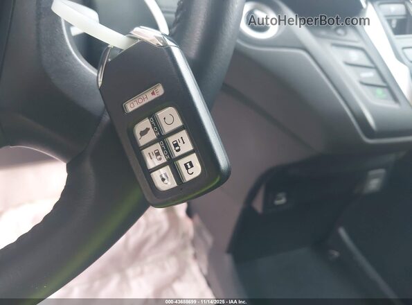 5FNRL6H69RB069455 2024 HONDA ODYSSEY White Вид панелі приладів