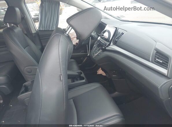 5FNRL6H69RB069455 2024 HONDA ODYSSEY White Вид салону спереду