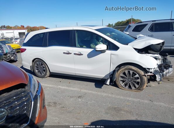 5FNRL6H70MB010053 2021 HONDA ODYSSEY White Widok wnętrza z tyłu