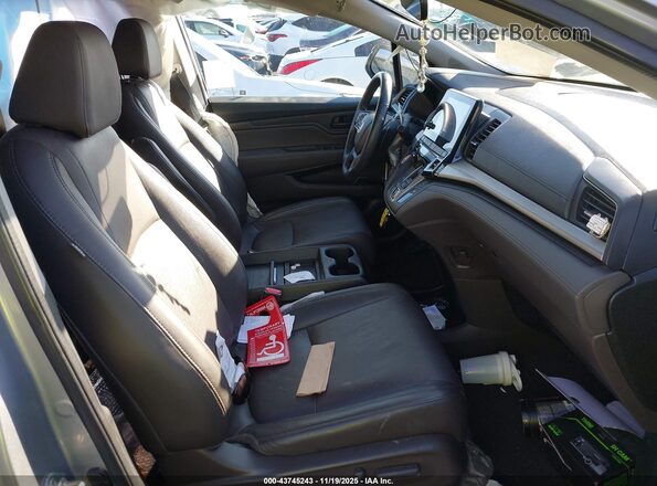 5FNRL6H73LB065076 2020 HONDA ODYSSEY Silver Front interior view