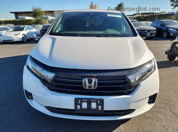 5FNRL6H76RB065064 2024 HONDA ODYSSEY White Widok z przodu