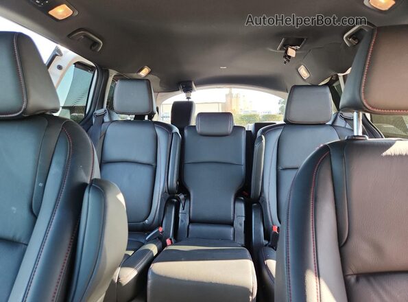 5FNRL6H76RB065064 2024 HONDA ODYSSEY White Widok tylnych siedzeń