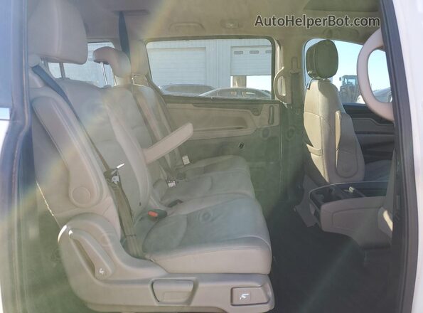 5FNRL6H7XJB046618 2018 HONDA ODYSSEY Белый 