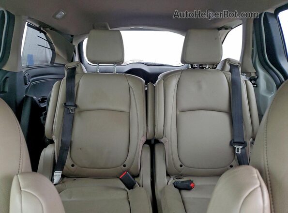 5FNRL6H82NB051715 2022 HONDA ODYSSEY White Հետևի նստատեղերի տեսք