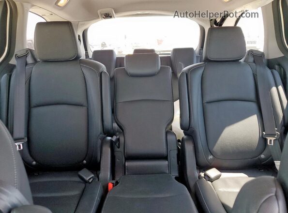 5FNRL6H82PB047120 2023 HONDA ODYSSEY White Vista de los asientos traseros
